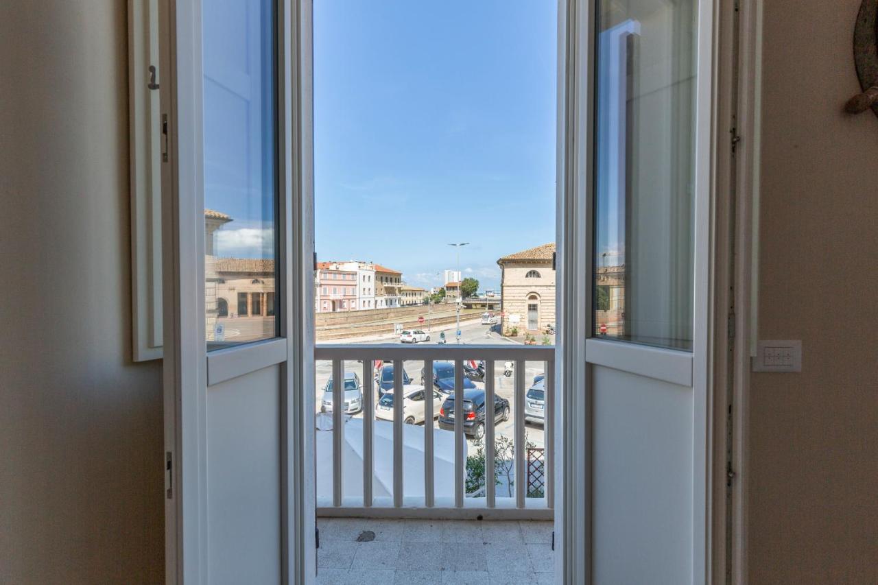 La Romantica Camere E Wellness Senigallia Exteriör bild